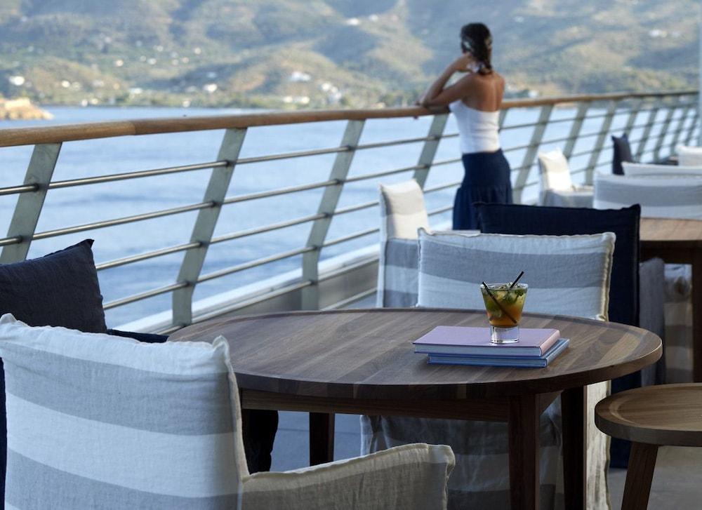 Sirene Blue Luxury Beach Resort Poros Town Exterior photo